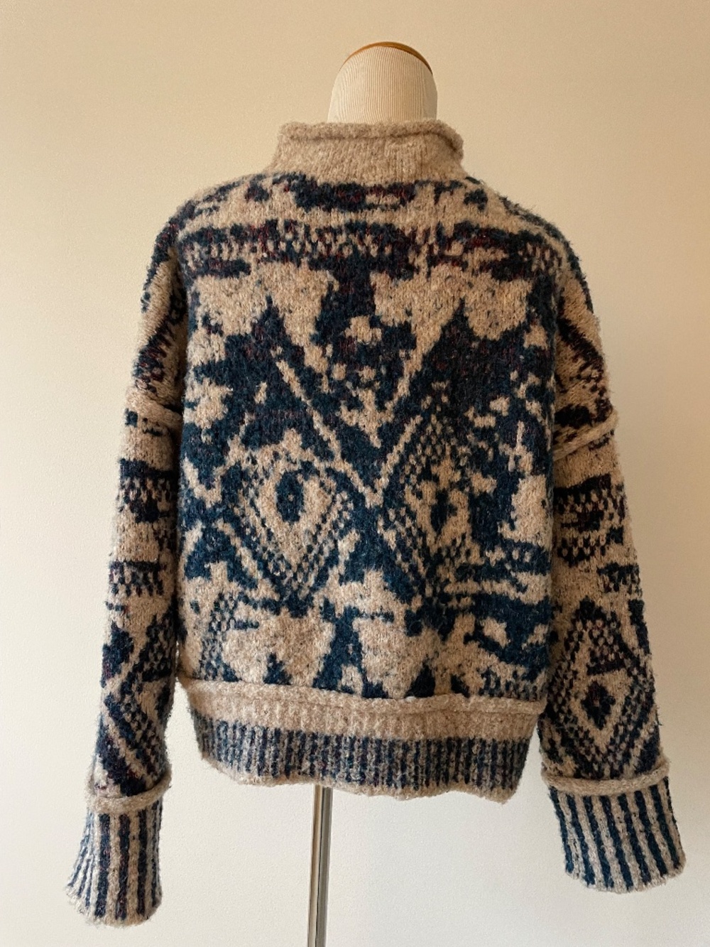 Pilcro Beige and Teal Patterned Crewneck Sweater -SMALL - Picture 4 of 9